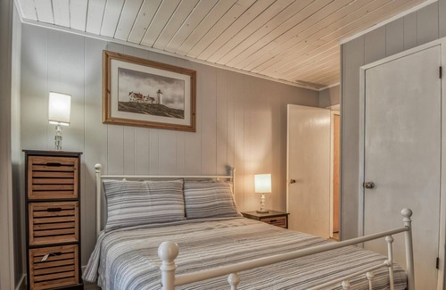 Pacific City Casa | The Rock Inn Yacht