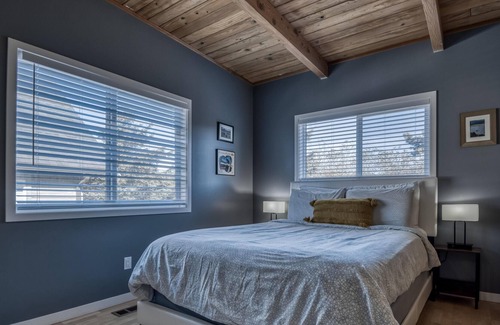 Pacific City Casa | The Rock Inn Yacht