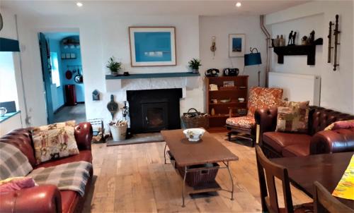 Lettermacaward Casa | The Rockhouse - Cosy stone built Thatch Cottage
