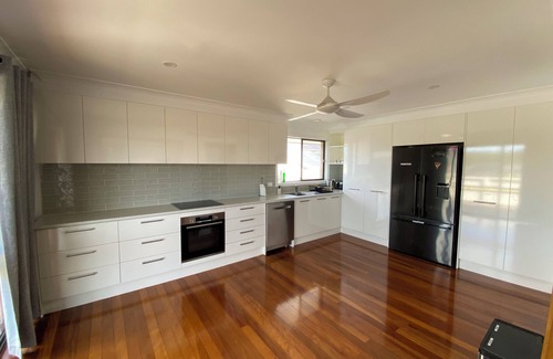 South West Rocks Casa | The Rocks Family entertainer, just 10-min walk to town & beach!
