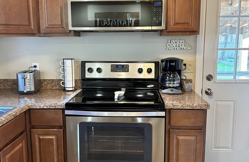 Ronkonkoma Casa | The Ronkonkoma Bungalow