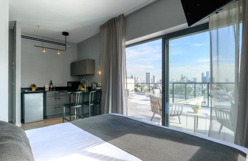 Tel Aviv Hotel | The Roof - By Sea Land Suites