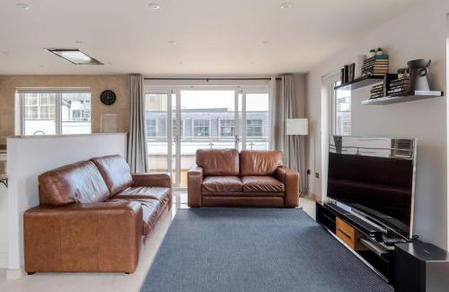 Clerkenwell Apartamento | The Roof is on "Fire" - Farringdon - by Frankie Says