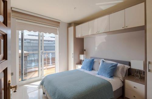 Clerkenwell Apartamento | The Roof is on "Fire" - Farringdon - by Frankie Says