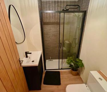 Winchcombe Apartamento | The Room Next Door- Boutique room in the Cotswolds