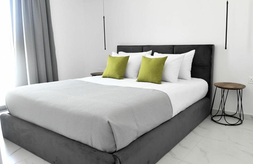 Paphos Apartamento | The Room, Suite 14, Leda Gardens