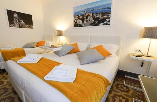Messina Casa | Las habitaciones de Piazza Cairoli, Habitación Triple de lujo