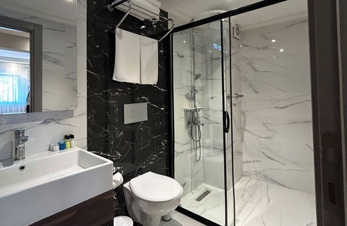 Cumhuriyet Hotel | The Roomy Hotel Nişantaşı