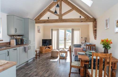 Frampton Casa | The Roost and The Nook Rural Barn Stays