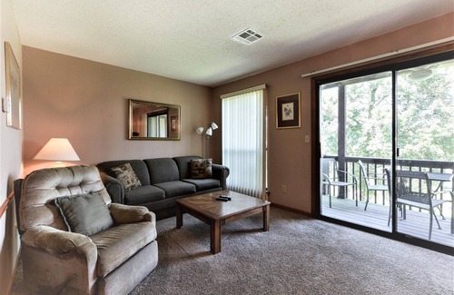 Table Rock Condominio | The Roost Royale