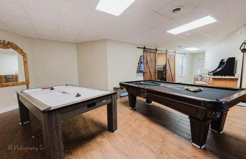 Gatlinburg Casa | The Rose cabin