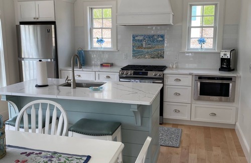 Sandwich Cabaña | The Rose Cottage of Sandwich Village