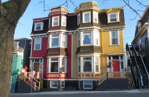 Downtown St. John's Cama Y Desayuno | The Roses Heritage Inn