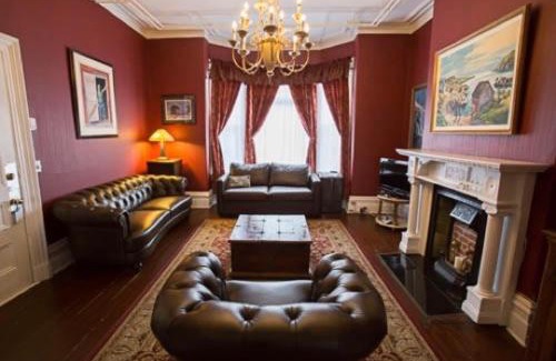 Downtown St. John's Cama Y Desayuno | The Roses Heritage Inn