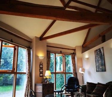 Albrighton Apartamento | The Round House at Boningale Manor