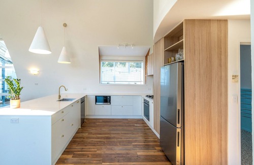 Surfdale Casa | The Round House - an architect-designed holiday home on Waiheke Island