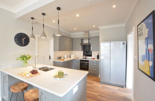 Woodbridge Cabaña | THE ROUND HOUSE, pet friendly, with open fire in Framlingham