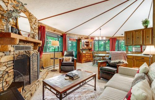 Hendersonville Casa | The Round House - Treetop North Carolina Cabin!