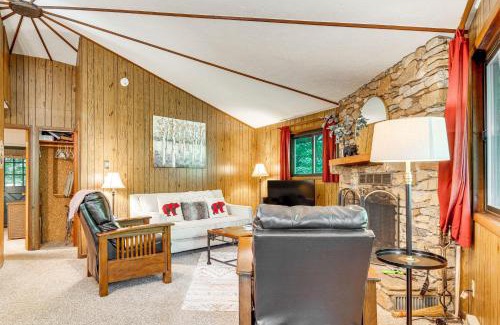 Hendersonville Casa | The Round House - Treetop North Carolina Cabin!