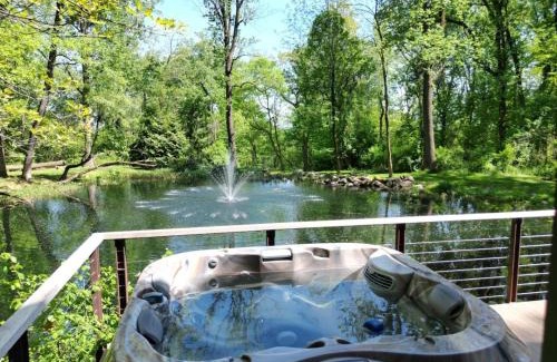 Wrightsville Casa | The Roundtop Chalet romantic couples getaway