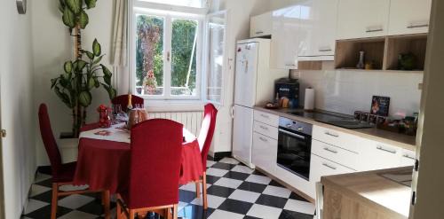Opatija Apartamento | The routes of Habsburg (beach 70 m)