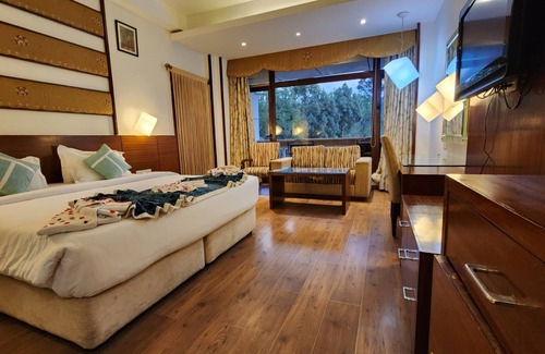 Solan Hotel | The Royal Ark
