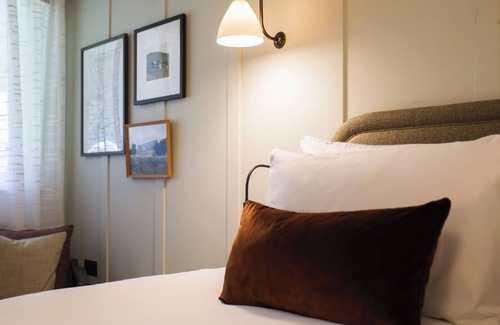 Tintern Hotel | The Royal George