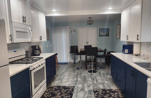 Kansas City Casa | The Royal Home-Centrally Located