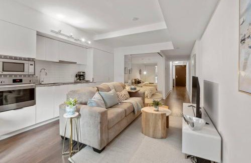 Bay Cloverhill Apartamento | The Royal Nest in Downtown Toronto!