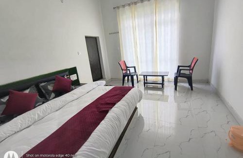 Narainkoti Hotel | The Royal Queen Hotel