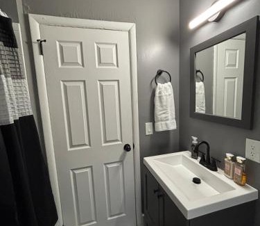Westside Casa | The Royal Retreat 3 Br Getaway