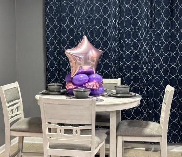 Westside Casa | The Royal Retreat 3 Br Getaway