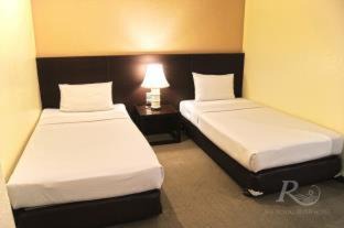 Bang Phlat Hotel | The Royal River Hotel