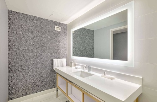 Downtown West Hotel | The Royal Sonesta Minneapolis Downtown