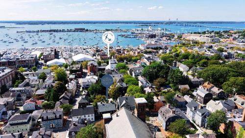 Newport Casa | The Royce - Two Luxury Family Homes in Downtown Newport