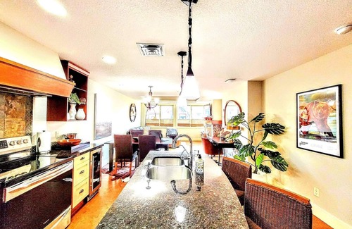 Canmore Condominio | The Rundle Rock Retreat - Luxurious~Mountain Views