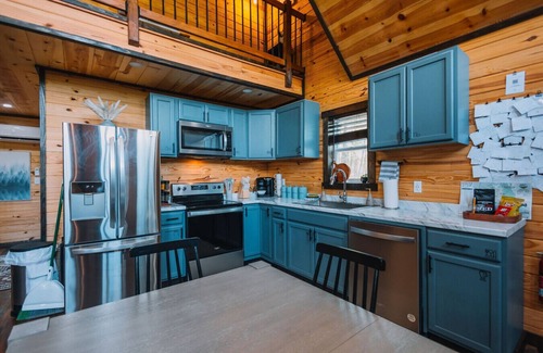 Campton Cabina | The Russet by The Hideaways