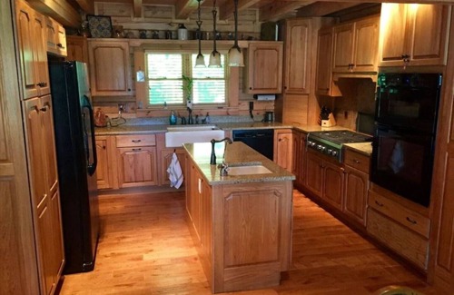 Spencer Cabina | The Rustic and Secluded Getaway: Enjoy star lit nights by the fire pit!