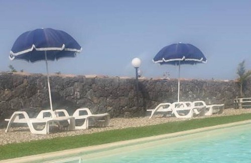 Santa Tecla Casa | LA CASA RÚSTICA DE POZZILLO-ACIREALE CON PISCINA COMPARTIDA