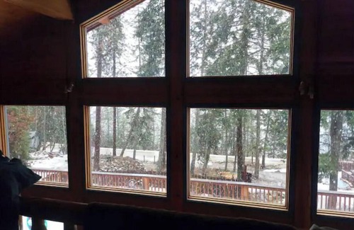 Central Kootenay Casa | The Rustic Retreat House on Kootenay Lake