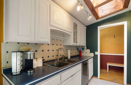 Friendly Casa | The Rustic Roost: 3 miles to U of O