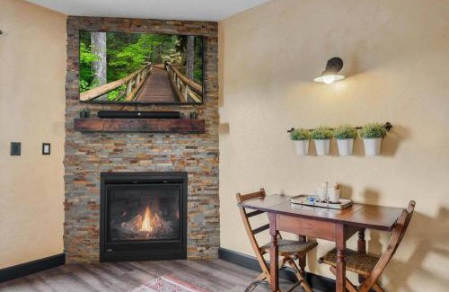 Berlin Apartamento | The Rustic Suite - Main Street Lodge in Berlin