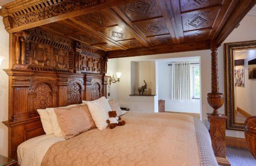 Dobcross Hotel | The Saddleworth Hotel