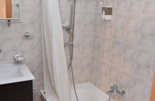 Safed Casa | The Safed Inn