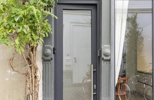 Antwerp Casa | The Saffron Dress in Antwerp