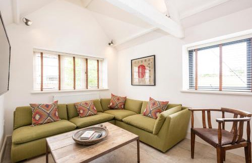 Wighton Casa | The Sail House