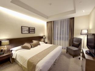 Tsim Sha Tsui Hotel | The Salisbury - YMCA of Hong Kong