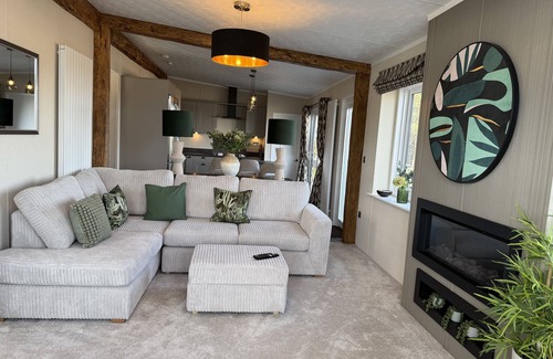 St. Andrews Cabaña | The Saltire Lodge that sleeps 6 guests in 3 bedrooms