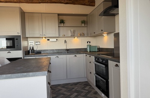 St. Andrews Cabaña | The Saltire Lodge that sleeps 6 guests in 3 bedrooms