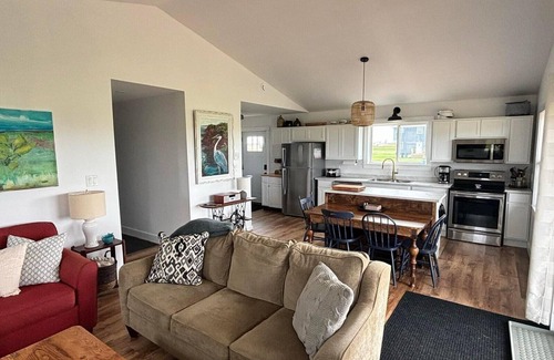 Darnley Casa | The Salty Hook close to Thunder Cove Beach